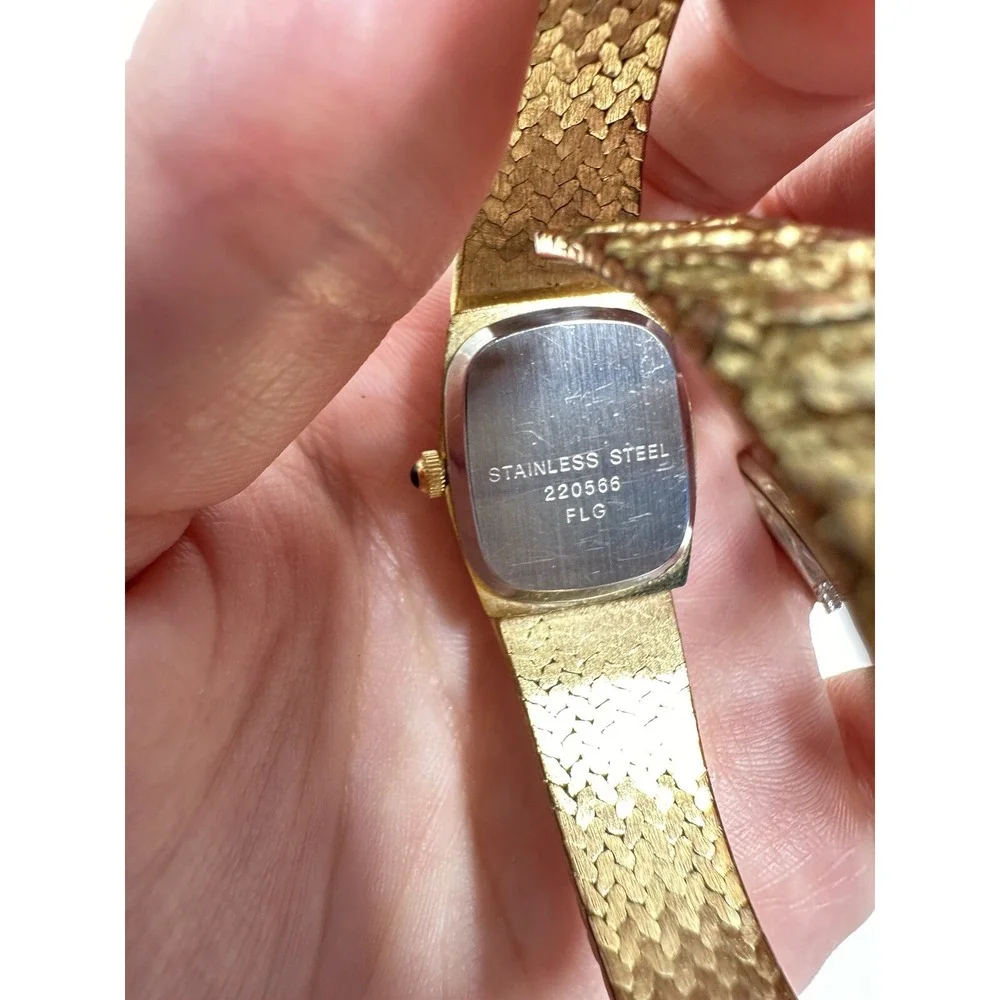 Geneva Gold Nugget Ladies‎ Watch Stainless Steel FLG Clasp 220566 Needs Battery